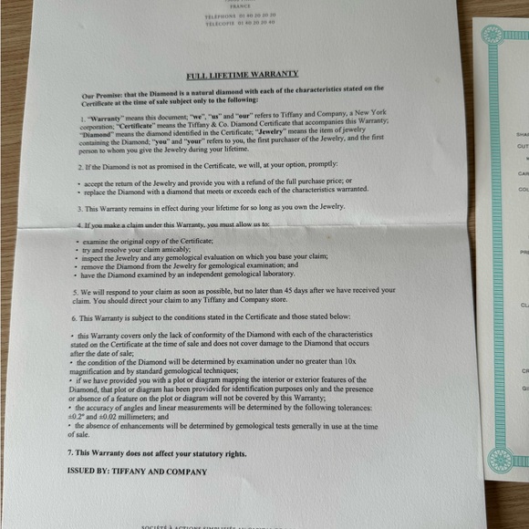 Platinum w/ diamond Tiffany & Co classic and timeless engagement ring - Picture 13 of 13